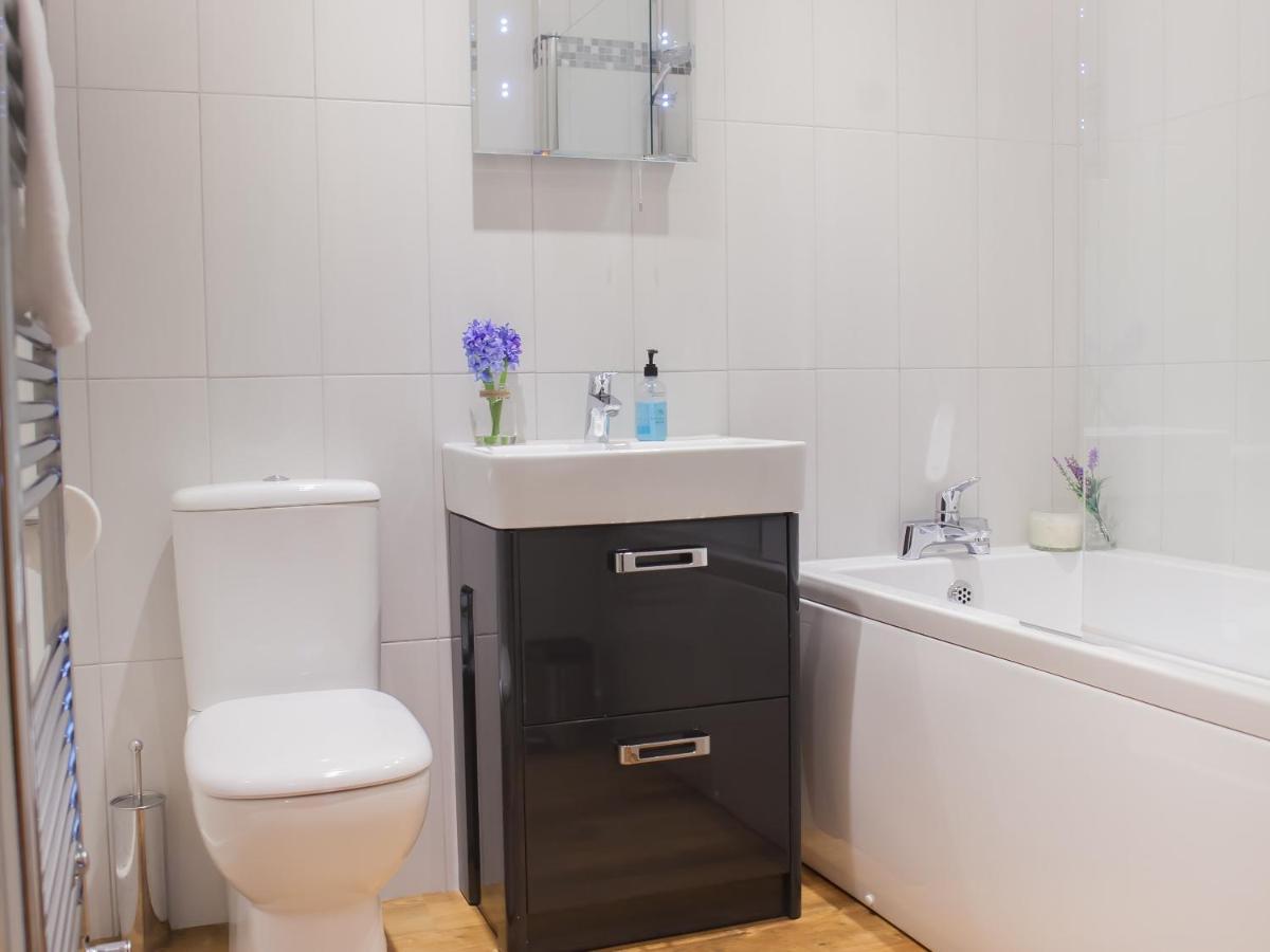 Henge House, Bluestone Apartment Бат Екстер'єр фото